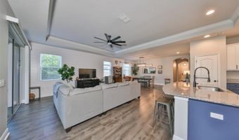 7023 OLD BENTON Dr, Apollo Beach, FL 33572