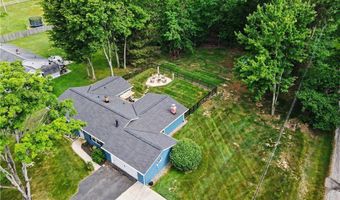 1223 Aurora Hill Dr, Aurora, OH 44202