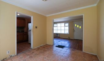 32 Phelps Ave, Bergenfield, NJ 07621