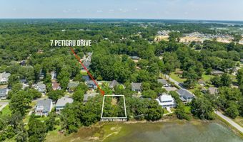 7 Petigru Dr, Beaufort, SC 29902