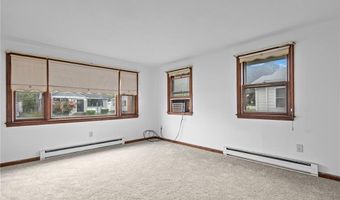 321 Beckwith St, Cranston, RI 02910