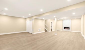 43621 DUNHILL CUP Sq, Ashburn, VA 20147