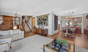 89 S Clarendon Ave, Addison, IL 60101