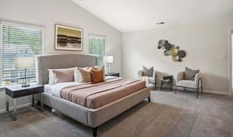 608 Country Oak Dr, Weaverville, NC 28804