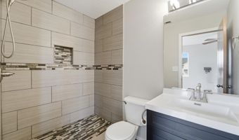 1001 26th Ave SW, Altoona, IA 50009