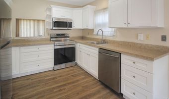 2 Morning Glory Ln, Whiting, NJ 08759