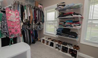 106 Timber Trl, Anna, OH 45302