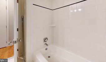 9629 EAGLE RIDGE Dr, Bethesda, MD 20817