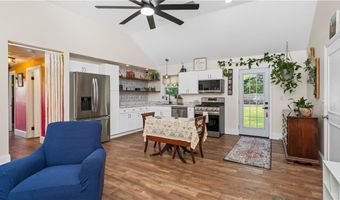 239 Richmond Dr, Warwick, RI 02888