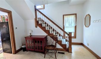 131 Grove Dr, Ashtabula, OH 44004