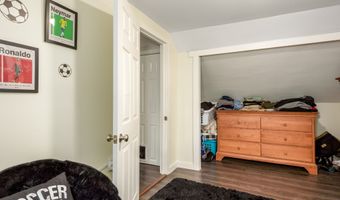 330 Chestnut Hill Rd, Colchester, CT 06415
