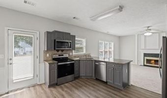 10905 Pinewalk Forest Cir, Alpharetta, GA 30022