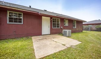 1520 Kingfisher Dr, Gautier, MS 39553