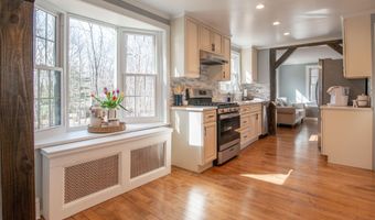 28 Rock Cut Rd, Bridgewater, CT 06752