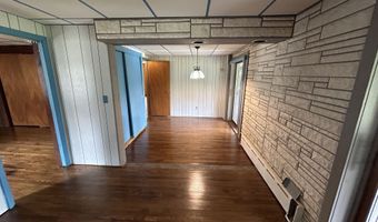 306 Divinity St, Bristol, CT 06010