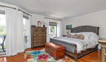 150 I U Willets Rd, Albertson, NY 11507