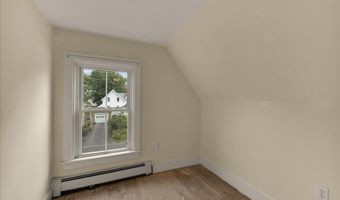 92 Cedar St, Belfast, ME 04915