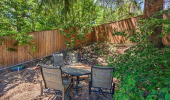 1037 Pinecrest Ter, Ashland, OR 97520