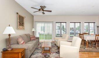 4 Candlelight Ln, Bellingham, MA 02019