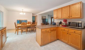 1129 Meadowdale Rd, Altamont, NY 12009