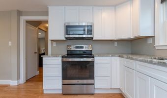 15 Peak Hill Rd, Boston, MA 02132