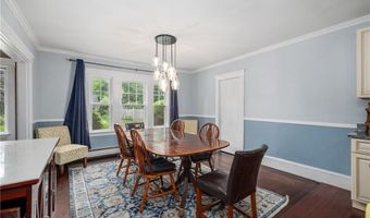 60 White Pkwy, North Smithfield, RI 02896