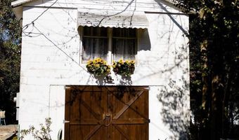 215 E Pine St, Atmore, AL 36502