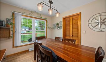 310 N Woodhill Dr, Amherst, OH 44001