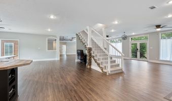 100 Plantation Ln, Batesville, AR 72501