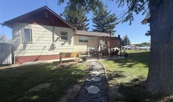 202 N Division St, Cowley, WY 82420