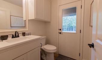 1013 Churchill Ln, Millsap, TX 76066