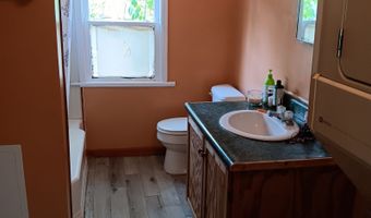 31 1st, Athens, OH 45701