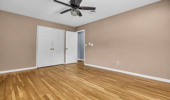 55 South Ave, Bayville, NJ 08721