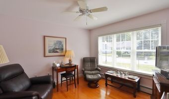 122 Chickadee Ln, Bangor, ME 04401