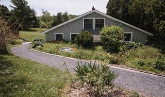 2113 Max Gray Rd, Calais, VT 05667