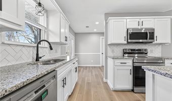 2300 Pine Ln, Barling, AR 72923