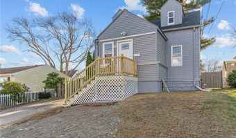 18 Heath St, East Providence, RI 02915