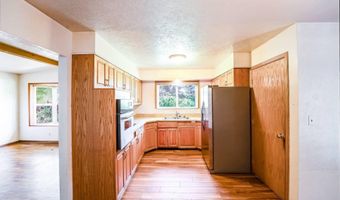 834 NE 11th St, Bend, OR 97701