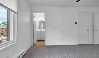 730 N Briar Hill Ln 5, Addison, IL 60101
