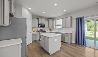 14 Shady Oaks Rd, Angier, NC 27501