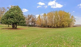 74500 240th St, Albert Lea, MN 56007