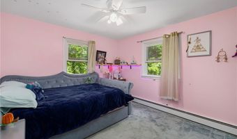34 Terrace Dr, East Greenwich, RI 02818