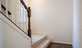 42243 CANARY GRASS Sq, Aldie, VA 20105