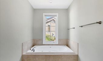 330 Lighthorse Cir, Aberdeen, NC 28315