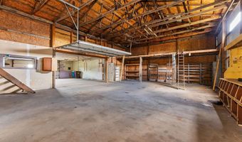 1858 W Auburn Dr, Auburn, IN 46706