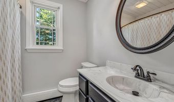 212 Vickery Rd, Auburn, ME 04210