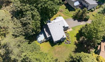 3 N Chestnut Hill Rd, Albany, NY 12211