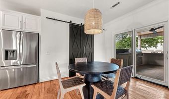 103 NE 7th St, Bentonville, AR 72712
