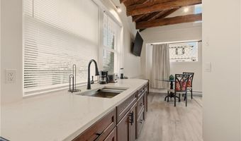 98 Kay Street Carraige House, Newport, RI 02840