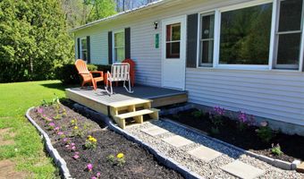50 Wood Ln, Alburgh, VT 05440